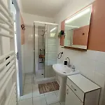 Apartment T1 Cosy Avec Jardin A 7 Min De L'aeroport, Proche De Nantes
